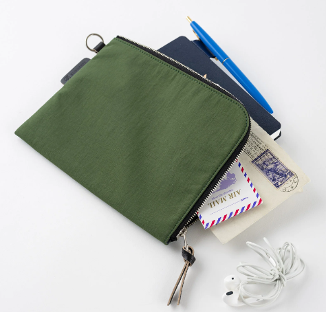 Hobonichi 2025 Tragen Flat Pouch Size A6 Green