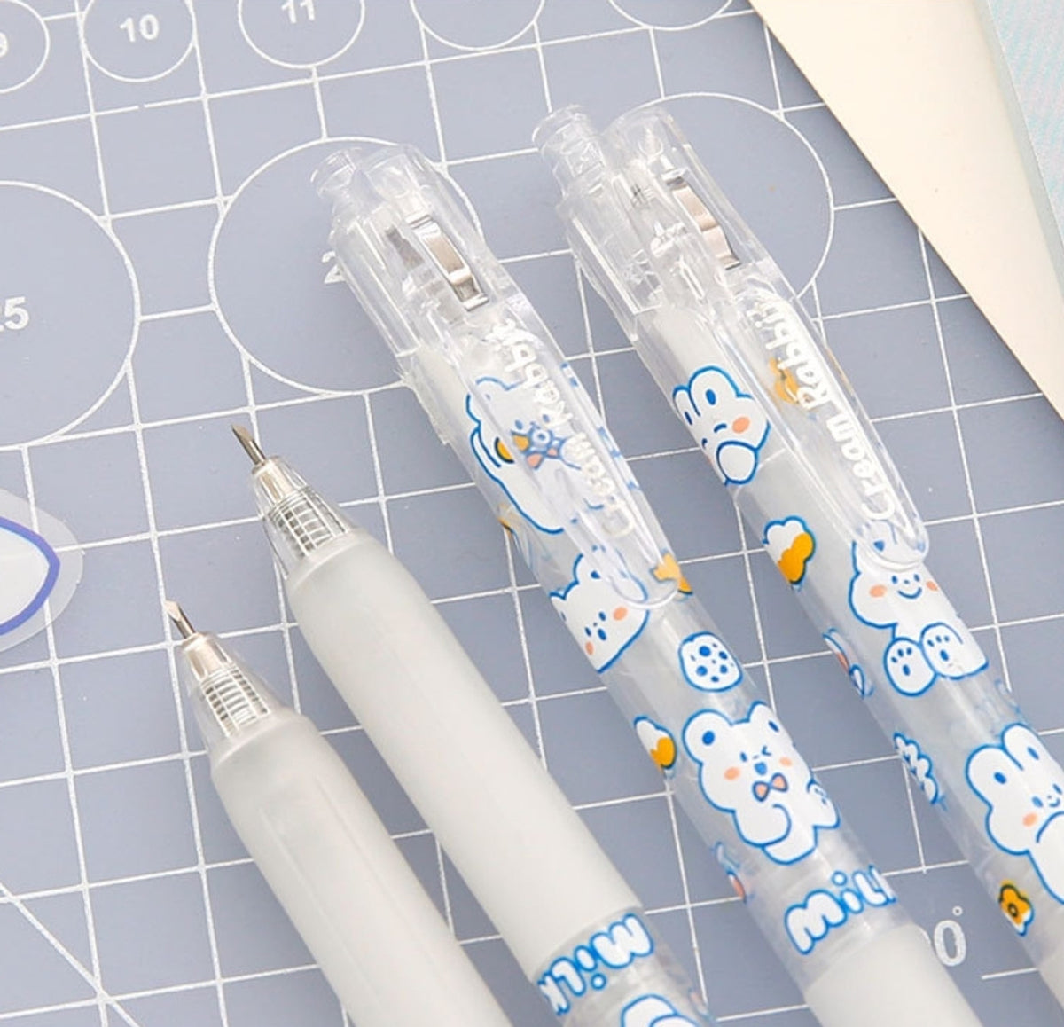 Telado Cream Rabbit Diary Press Ballpoint Pen