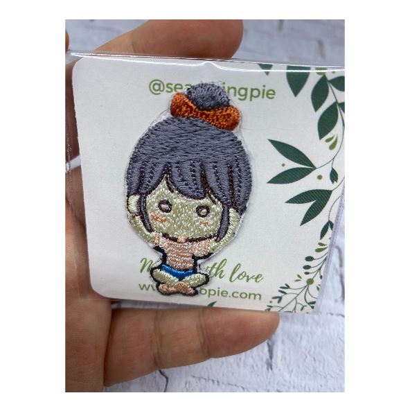 004. Patch Pie - Hands-Up