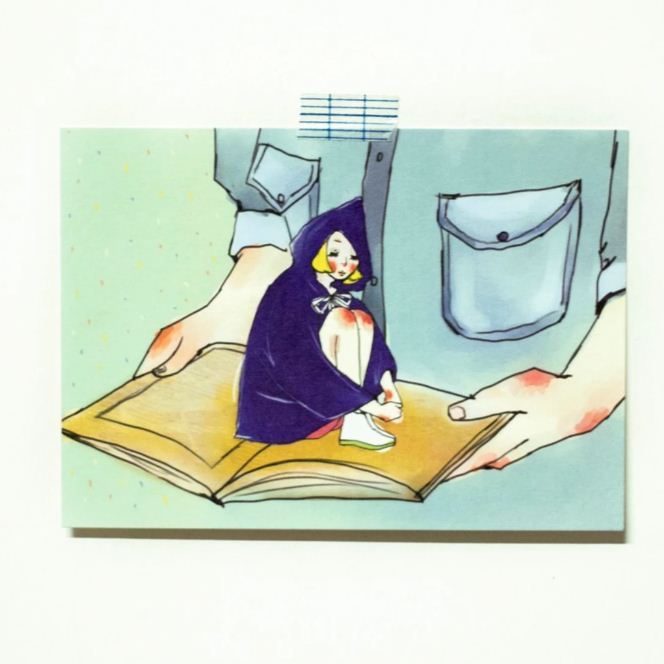 La Dolce Vita Postcard - Hoodie Girl