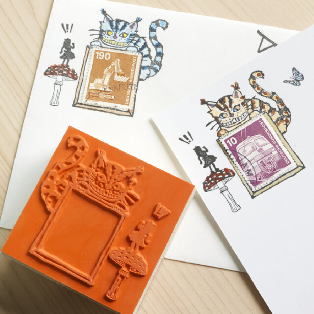 Akamegane Rubber Stamp - Cheshire Cat Alice And Mushroom