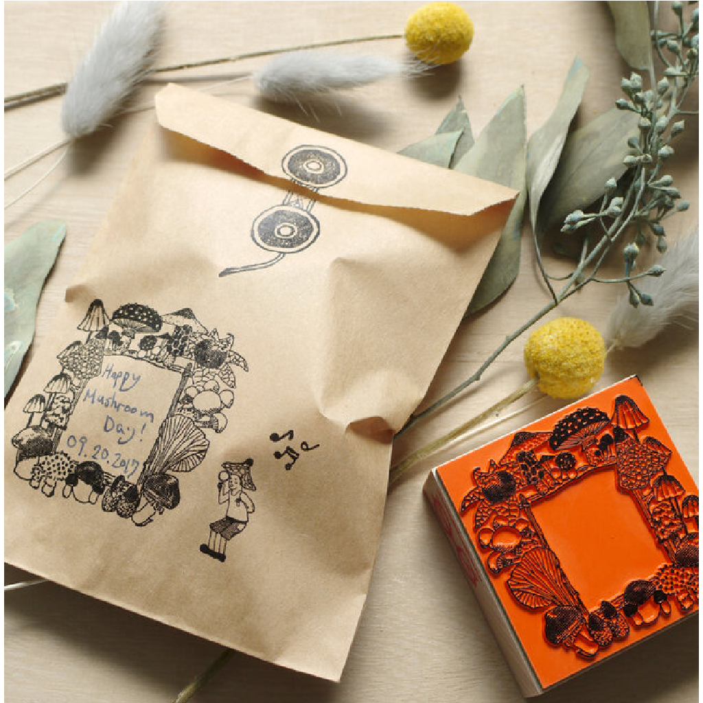 Akamegane Rubber Stamp - Mushroom Frame