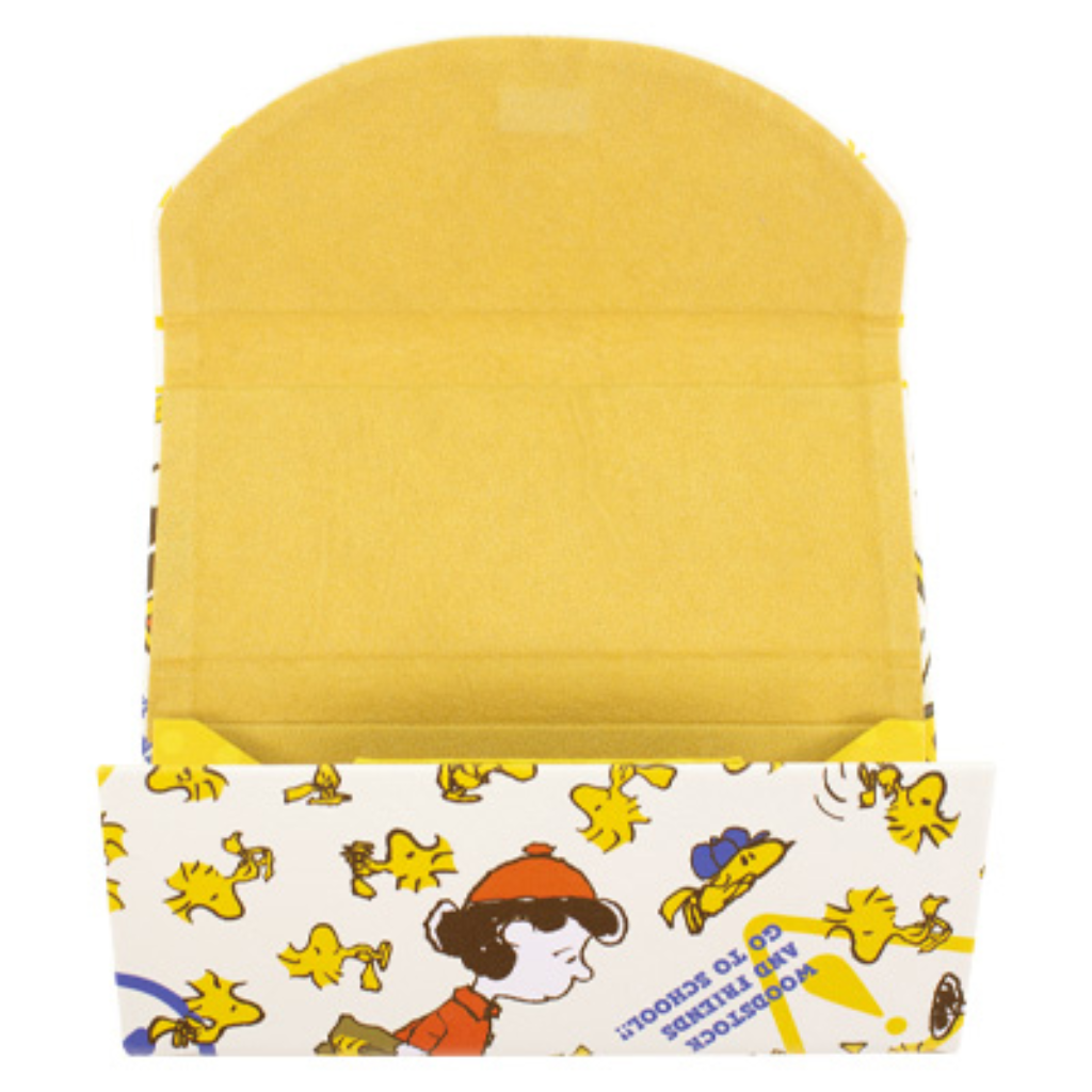 Peanuts Snoopy Glasses Case (Woodstock And Friends Go To School)