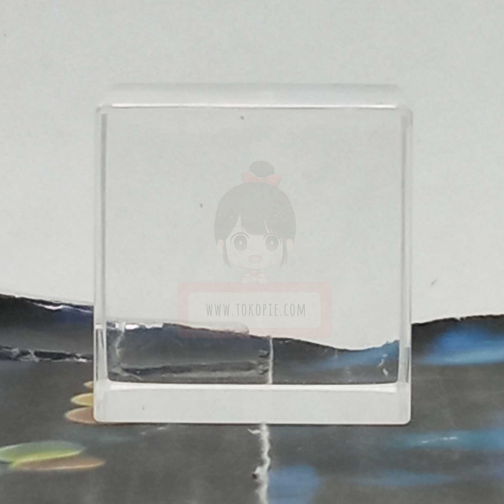 Acrylic Block 3 X 3 X 3 cm
