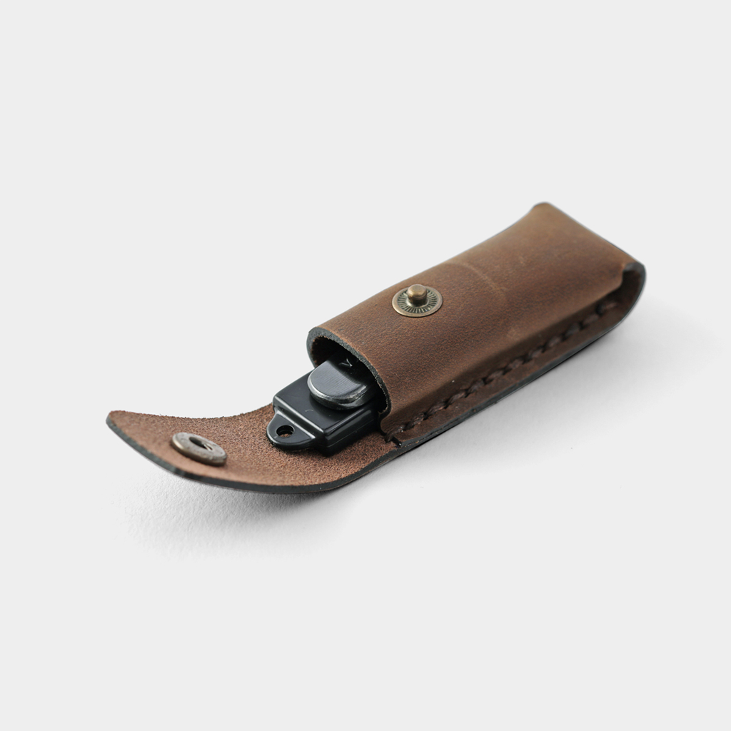 Traveler&#39;s Factory Leather Case Small Nail Cut Brown