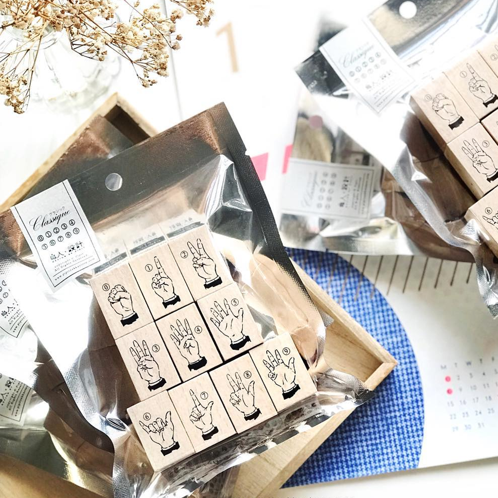 Classique Rubber Stamp - Hand Sign