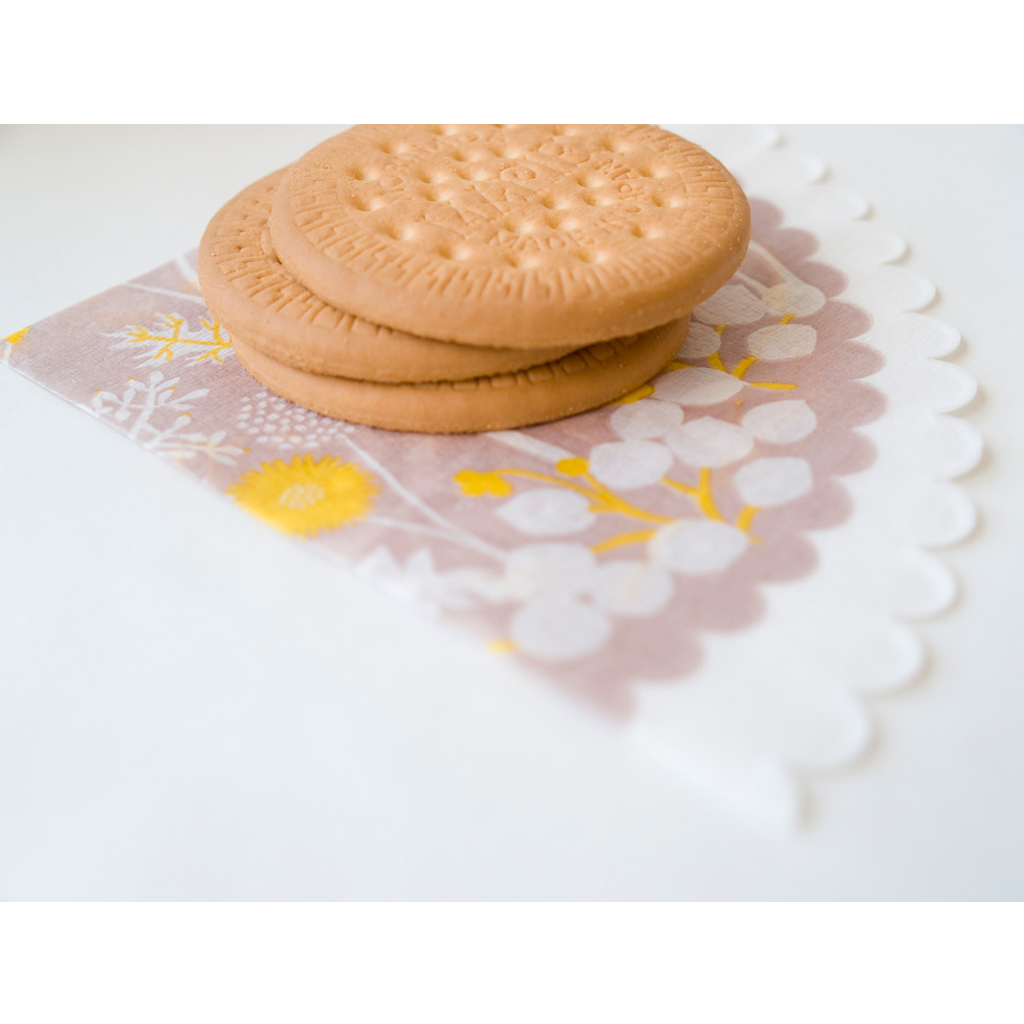 Classiky Set Of 20 Lace Napkins (From The Road Side)